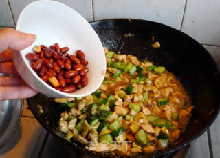Cucumber Bamboo Shoots Edition-kung Pao Chicken recipe