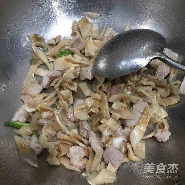 Choy Sum Sliced Pork Rice Bowl recipe