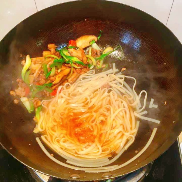 Fried Noodles with Seasonal Vegetables recipe