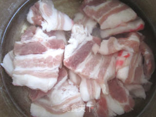 Sauerkraut Stewed White Meat and Blood Sausage~classic Northeast Farmhouse Pig-killing Dish recipe