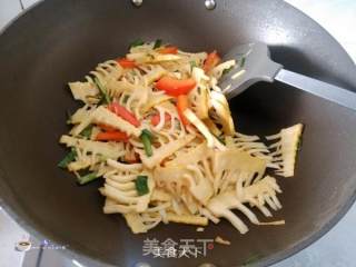 [homel] Stir-fried Bacon with Spring Bamboo Shoots recipe