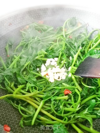 Stir-fried Water Spinach recipe