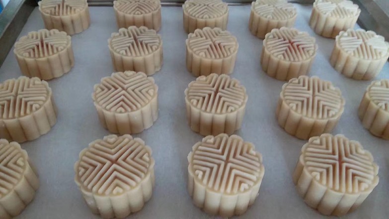 Lotus Seed Paste and Egg Yolk Mooncake 63g recipe