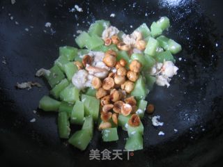 Hazelnut Scallops Stir-fried Lettuce recipe