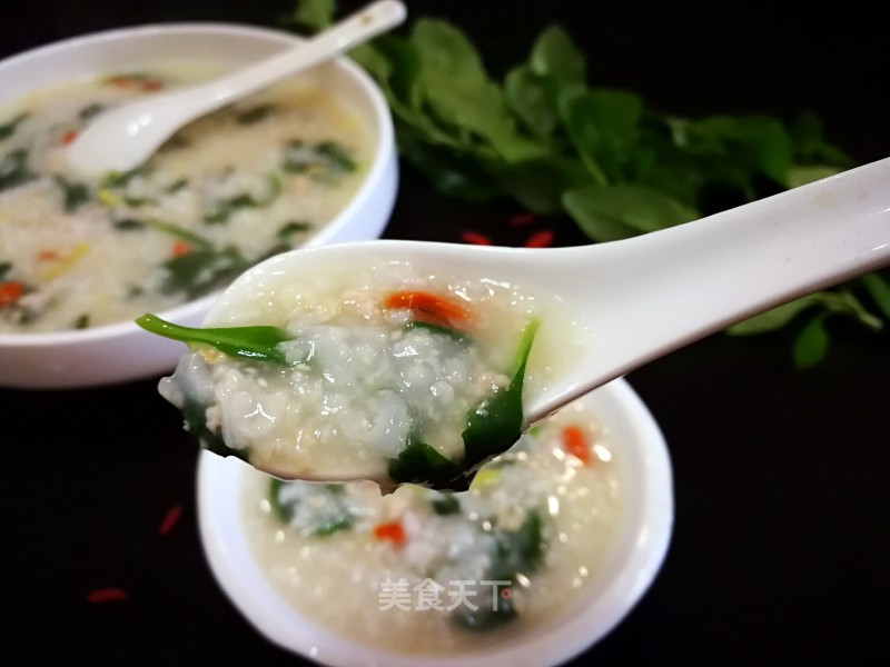 Lean Pork Congee with Wolfberry Leaves recipe