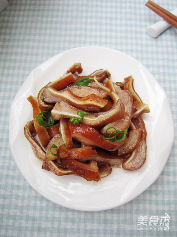 Marinated Pig Ears and Pig Scalp recipe