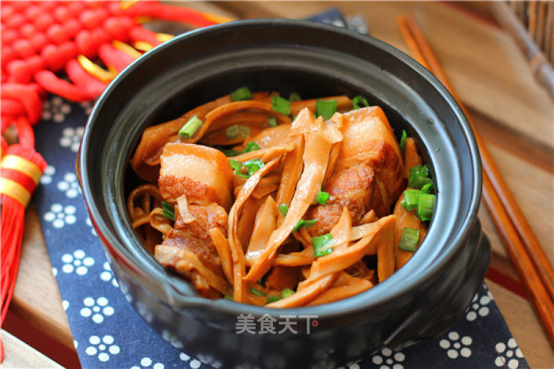 Braised Pork with Bamboo Shoots recipe