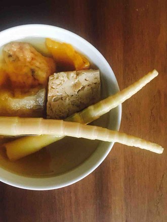 Stewed Chinese Wolfberry and Winter Bamboo Shoots