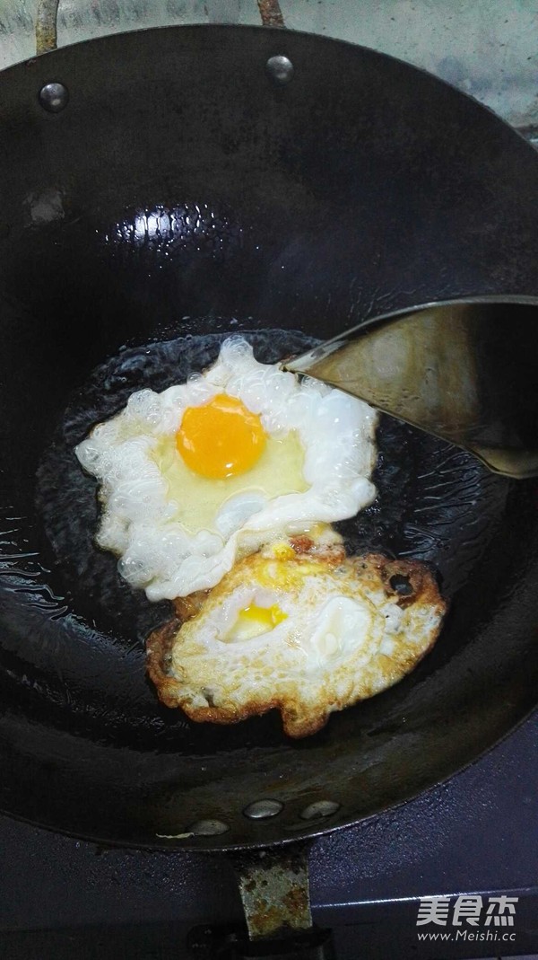 Spicy Egg Noodles recipe