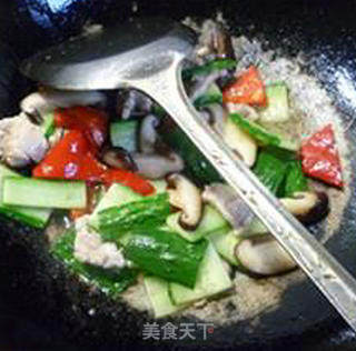 Stir-fried Lean Pork with Three Vegetarians recipe