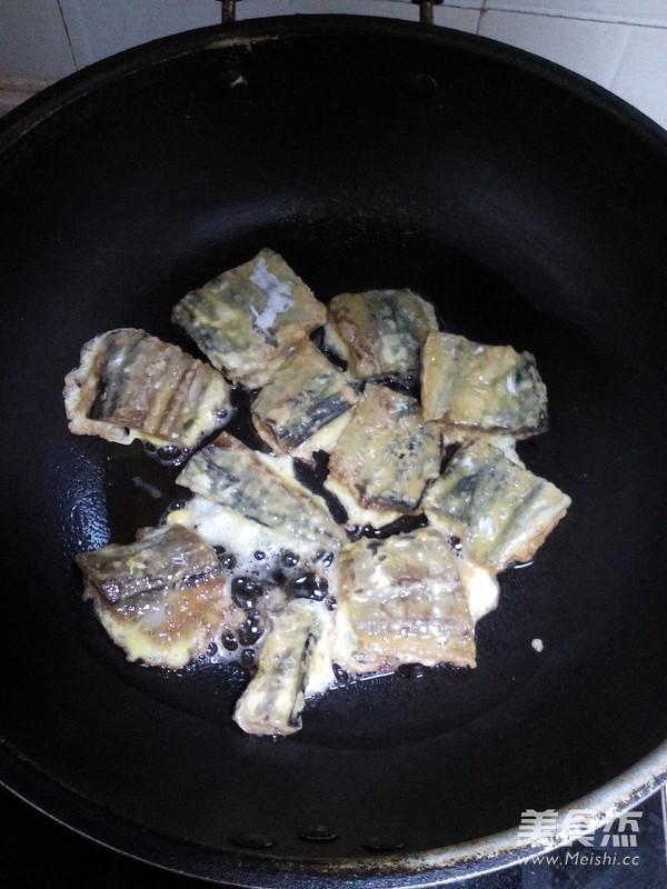 Pan-fried Dried Mackerel recipe