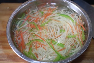 [shredded Potatoes with Cold Salad]——home-made Simple Summer Cold Dishes recipe