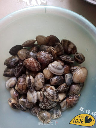 Steamed Clams in Raw Sauce recipe