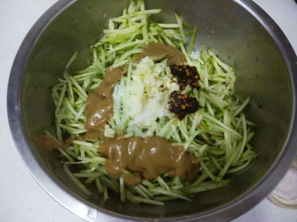 Cucumber Shredded in Sesame Sauce recipe