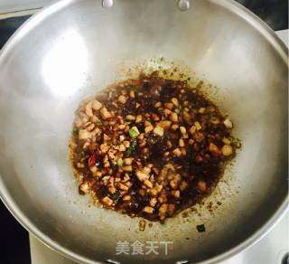 Stir-fried Soy Sprouts with Diced Pork recipe