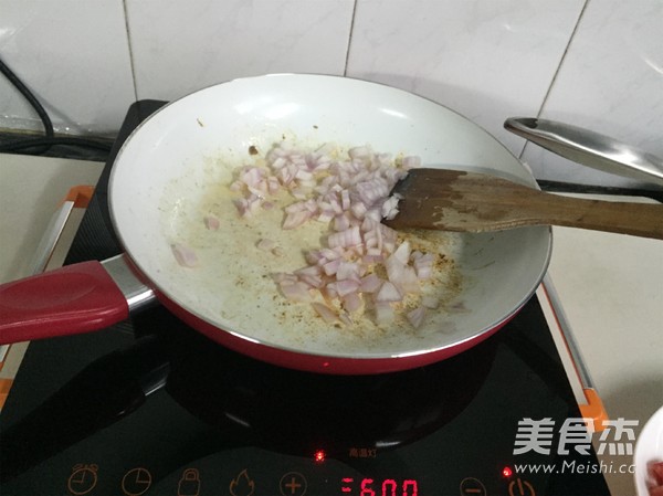 Pasta with Mushroom Beef Sauce recipe