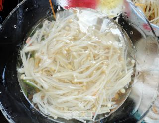 Zhang Yan's Delicious Cold Dish ------ Cold Enoki Mushroom recipe