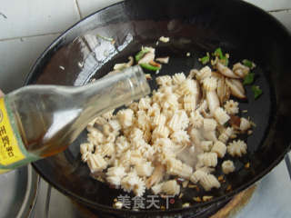 Green Pepper Squid Roll recipe