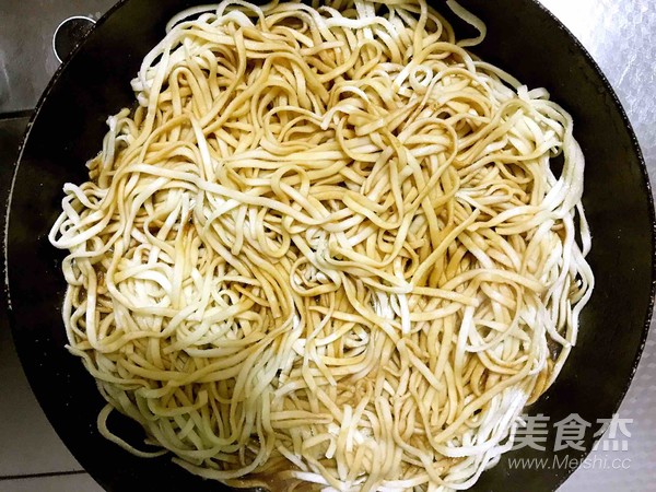 Lentil Braised Noodles recipe