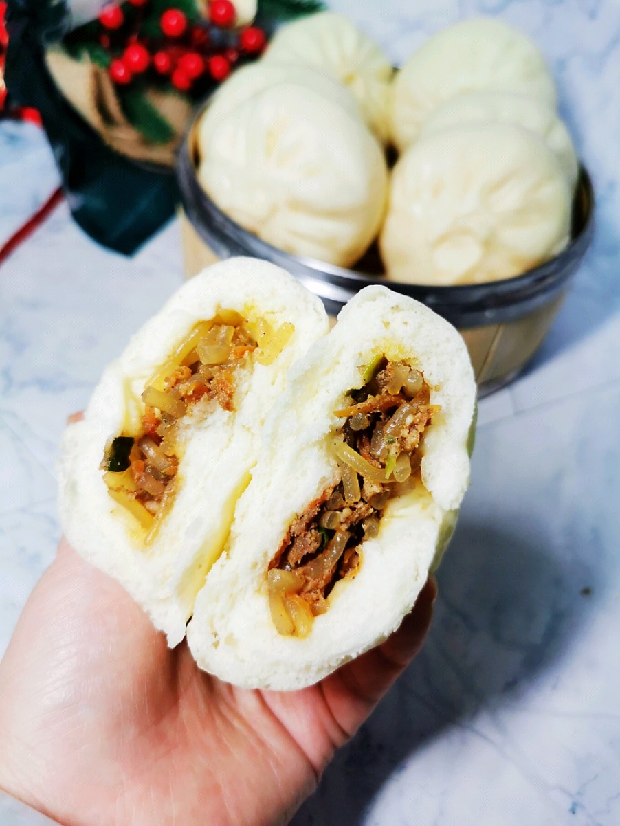Carrot Vermicelli Meat Buns