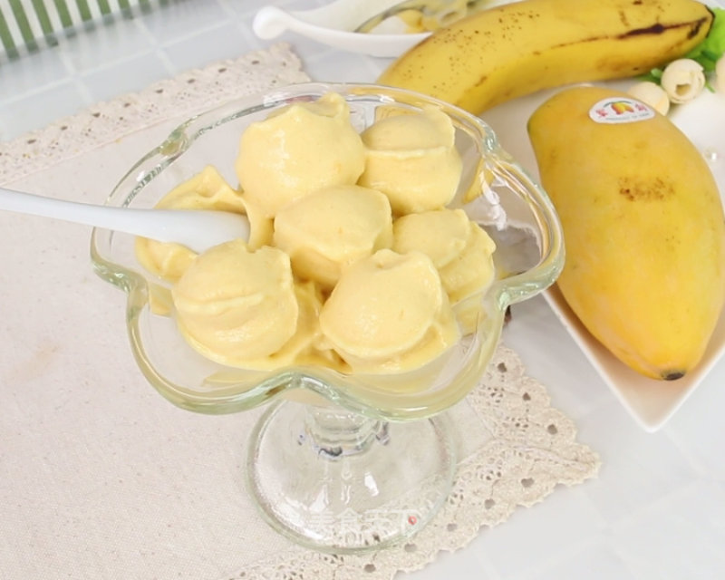 Cool Summer Food-yogurt and Fruit Ice Cream recipe