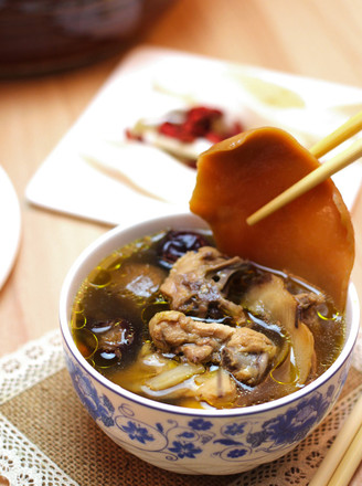 Guangdong Lao Huo Liang Tang Xiangluo Slices Yuzhu Huaiqi Soup recipe