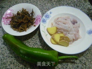 Fried Squid with Dried Plums, Green Peppers recipe