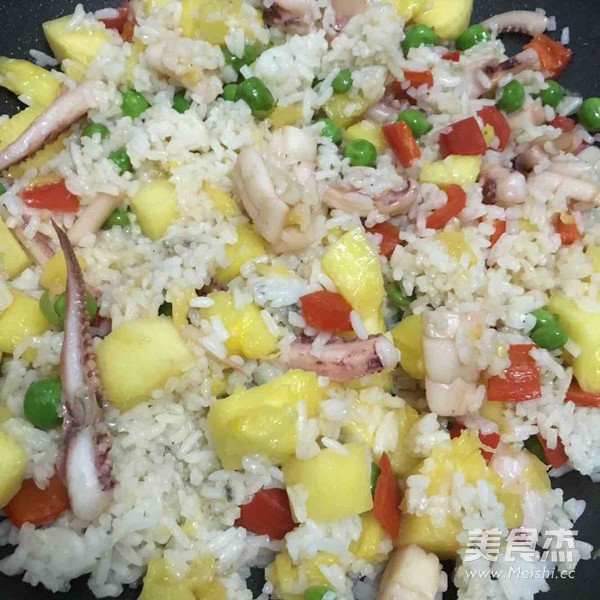 Pineapple Seafood Cheese Baked Rice recipe
