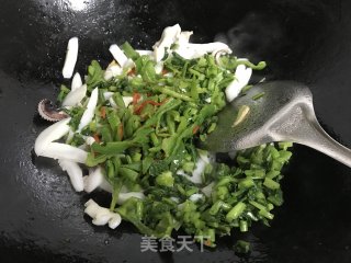 Stir-fried Cuttlefish with Potherb Mustard and Green Pepper recipe