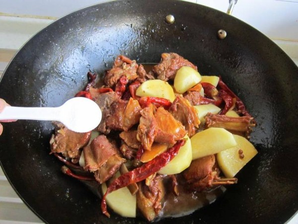 Roasted Lamb Chops with Potatoes recipe