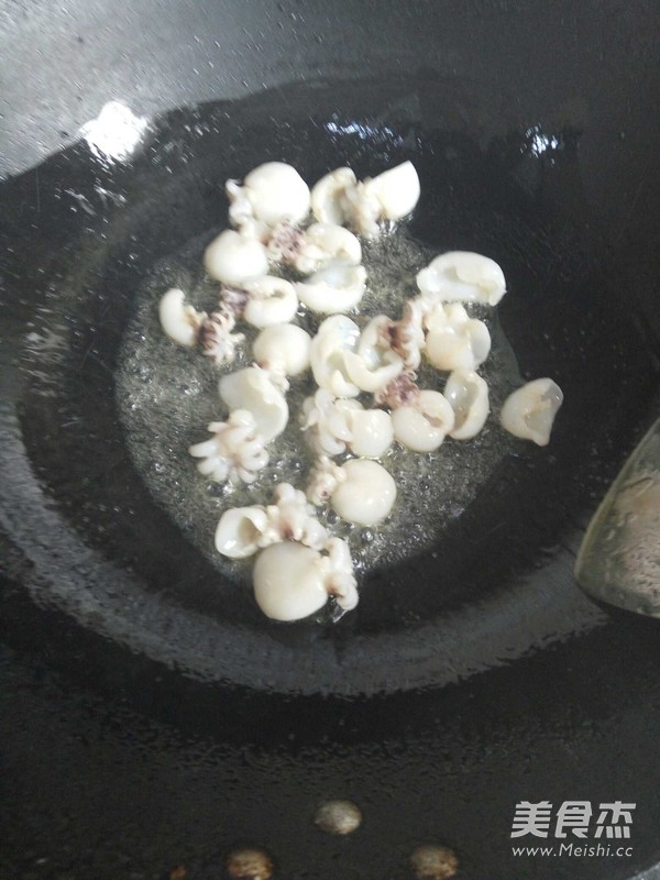 Fried Chives with Cuttlefish recipe