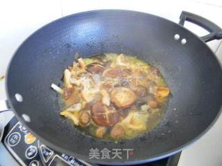 Stir-fried Chestnuts with Mushrooms recipe