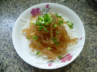 Jellyfish Mixed with Shredded Radish recipe