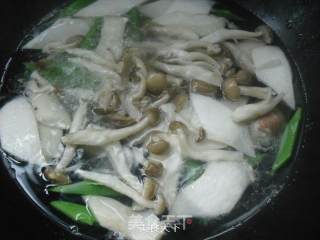 Fresh Assorted Mushrooms with Lemon Juice recipe