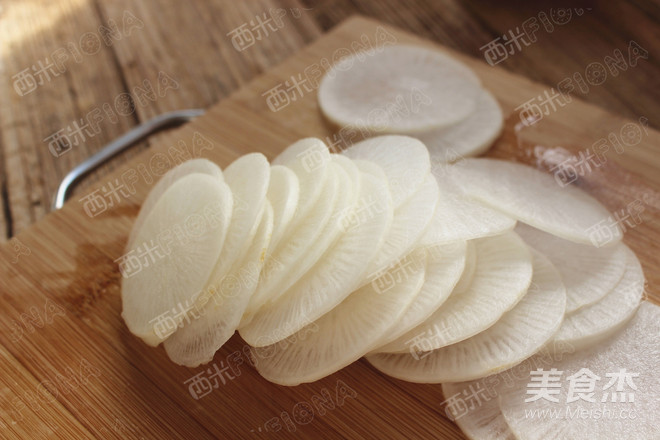 Pickled Radish Slices in Vinegar recipe