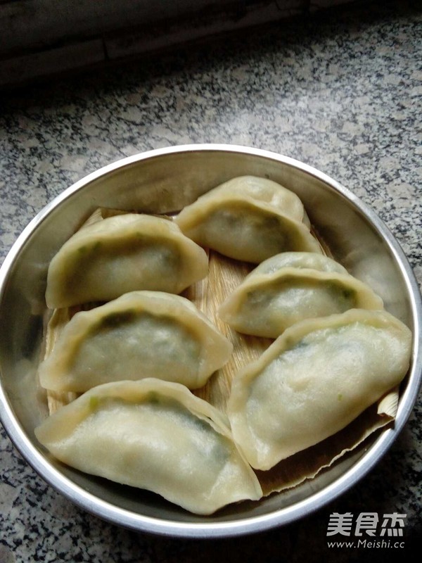 Spinach, Shrimp and Egg Buns recipe