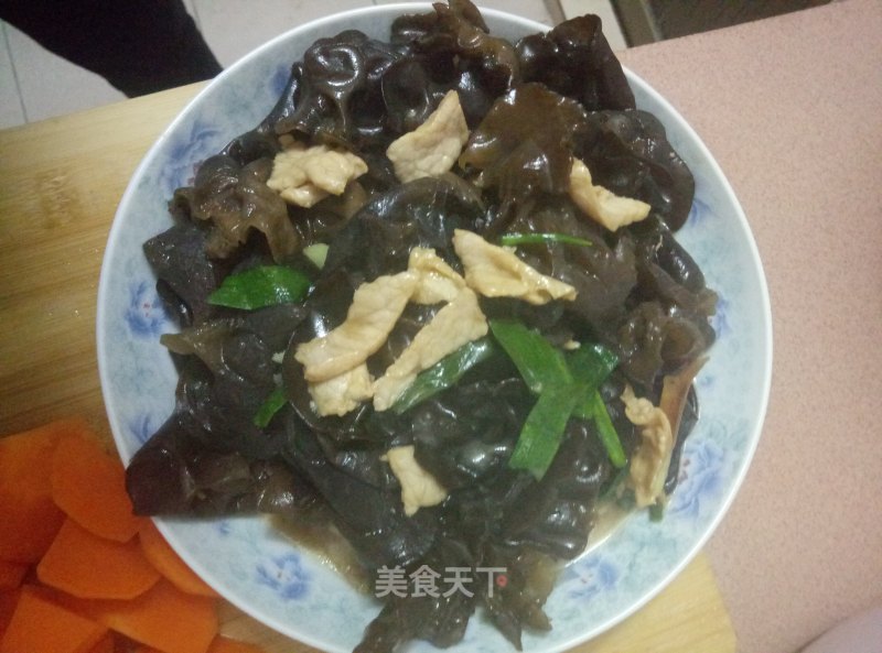 Fried Pork with Fungus recipe