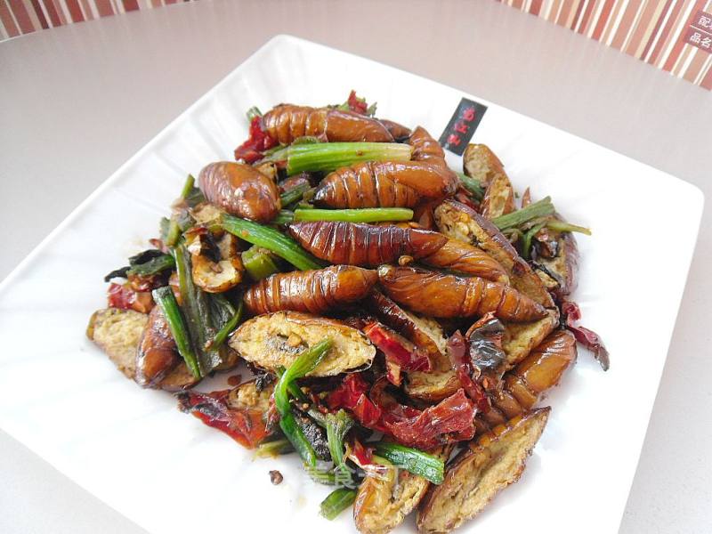 Dry Stir-fried Silkworm Pupa recipe