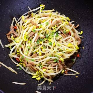 Stir-fried Pork with Soy Sprouts recipe