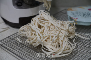 Soy Sauce Noodles with Lotus Root recipe