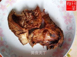 Fried Dried Field Fish with Chili recipe