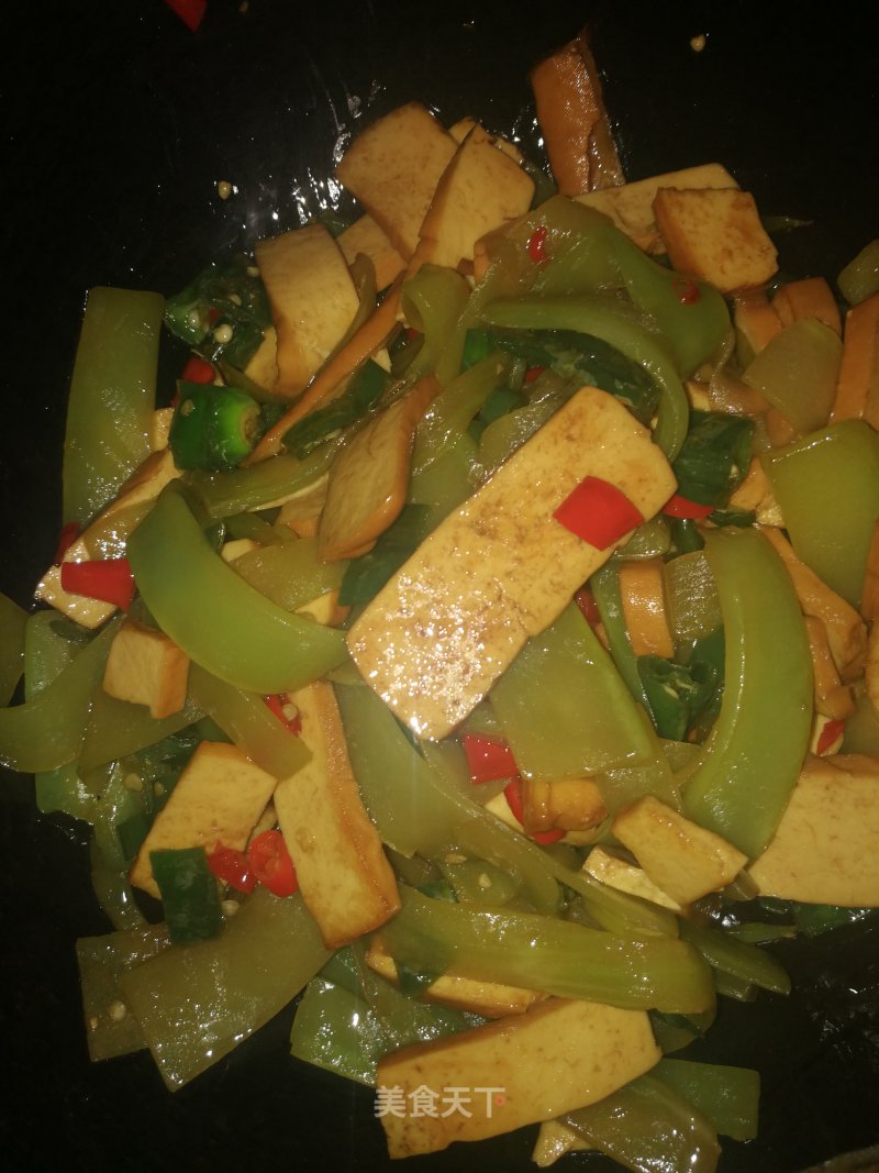Stir-fried Tofu with Lettuce recipe