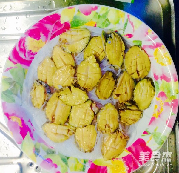 Steamed Abalone with Garlic Vermicelli recipe