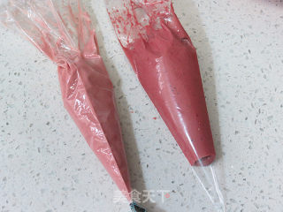 Tanabata Valentine's Day [cheese Cake Roll with Hearts in Love] recipe