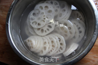 Hot and Sour Lotus Root Slices recipe