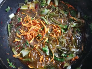 Stewed Vermicelli with Cordyceps Flower and Chinese Cabbage recipe