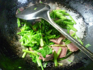 Stir-fried Pork Tongue with Celery recipe