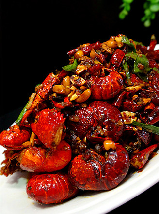 Stir-fried Lobster-the Whole Process of Cleaning Up The Lobster in Detail is Worthy of Your Support recipe