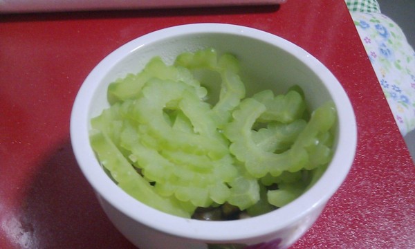 Cold Bitter Gourd and Shiitake Mushrooms recipe