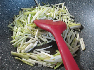 Grilled Sausage and Fried Leek Sprouts recipe